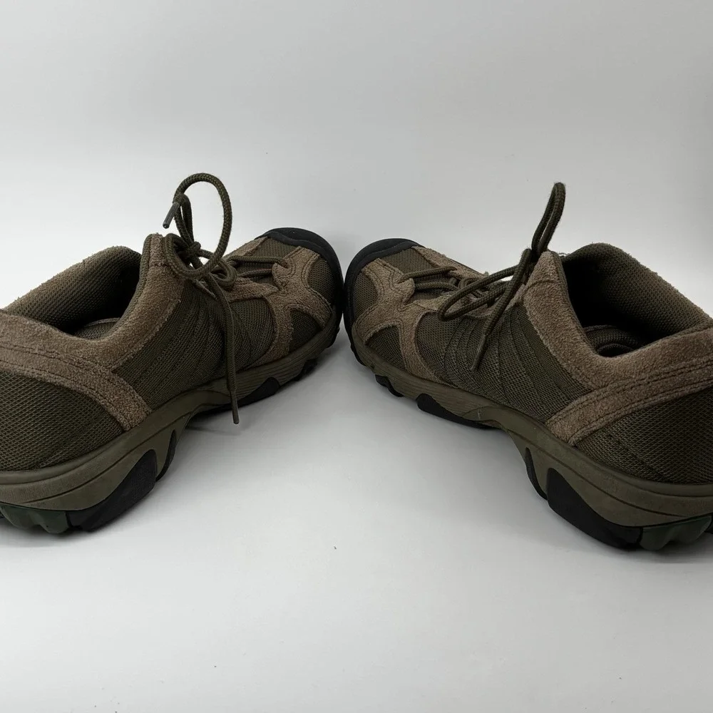Keen men hiking
